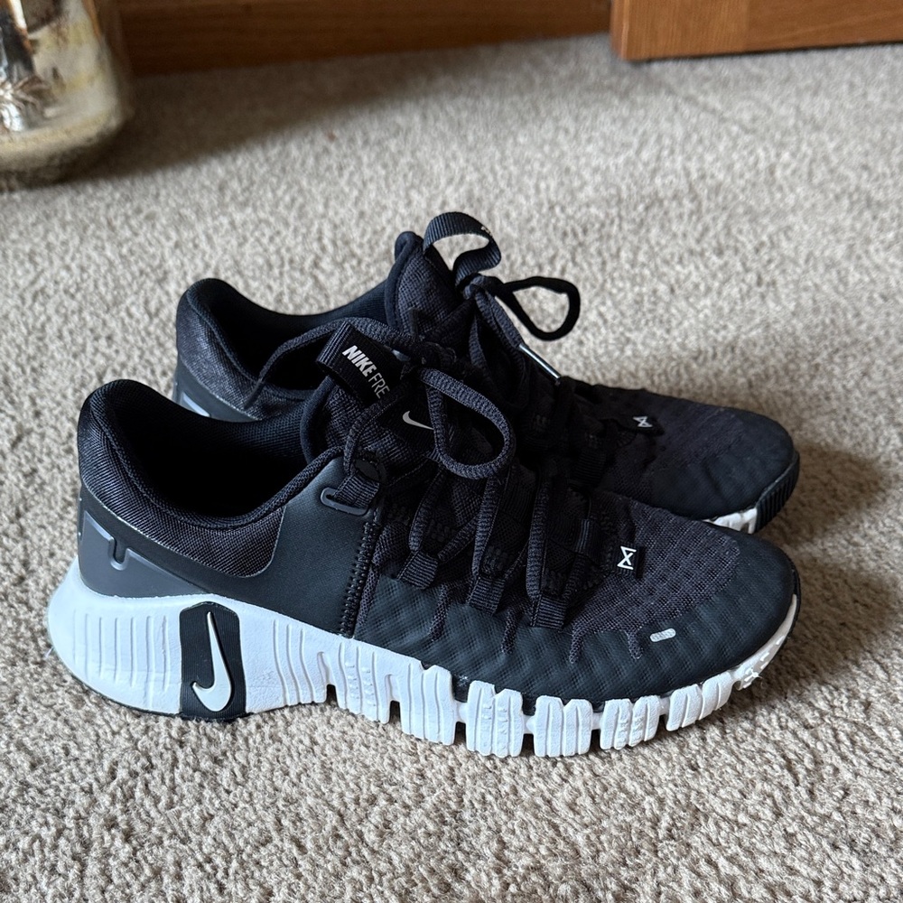 Nike Black and White Athletic Shoes